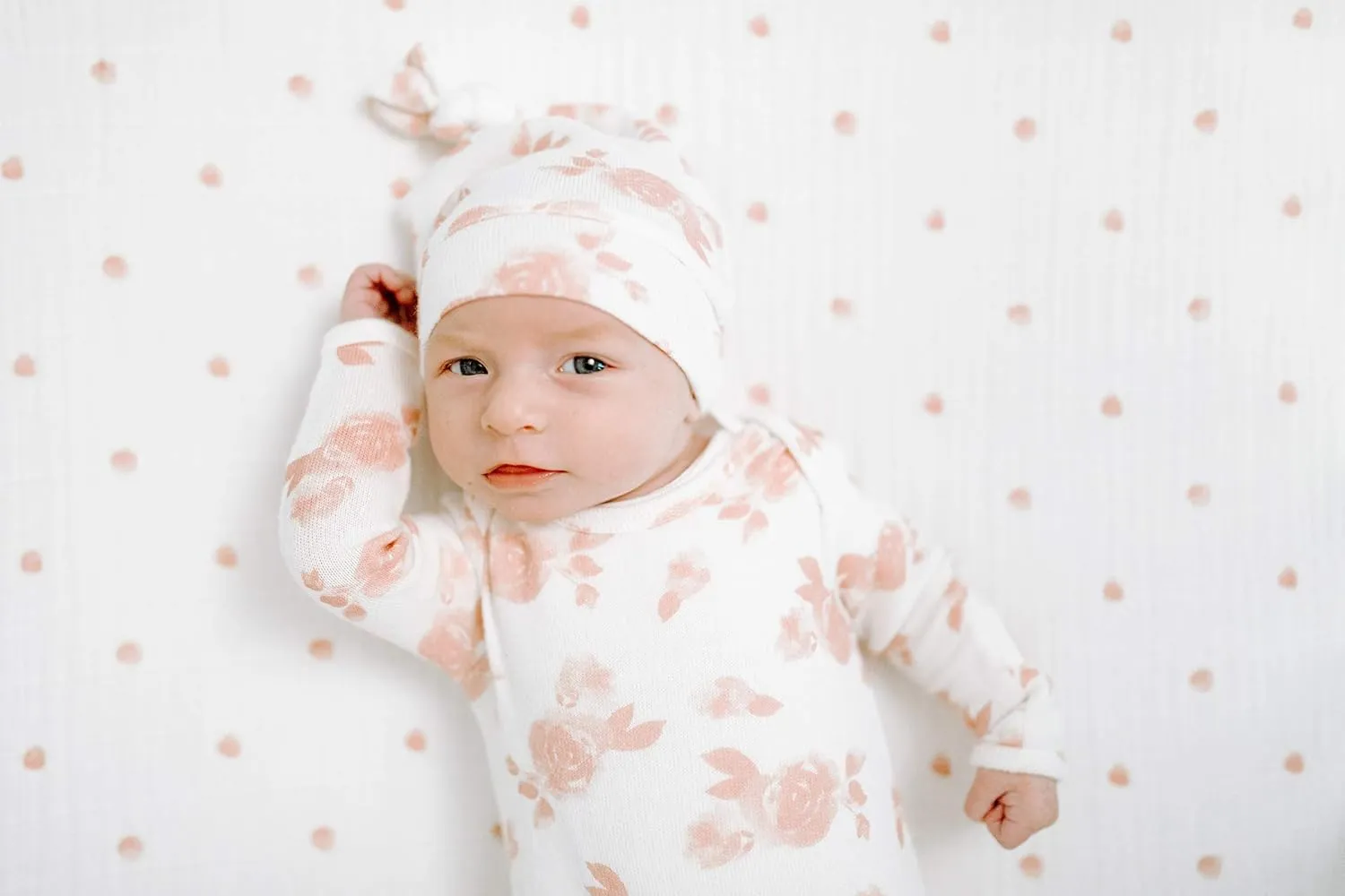 aden   anais Snuggle Knit Knotted Newborn Baby Gown & Hat Set, Rosettes