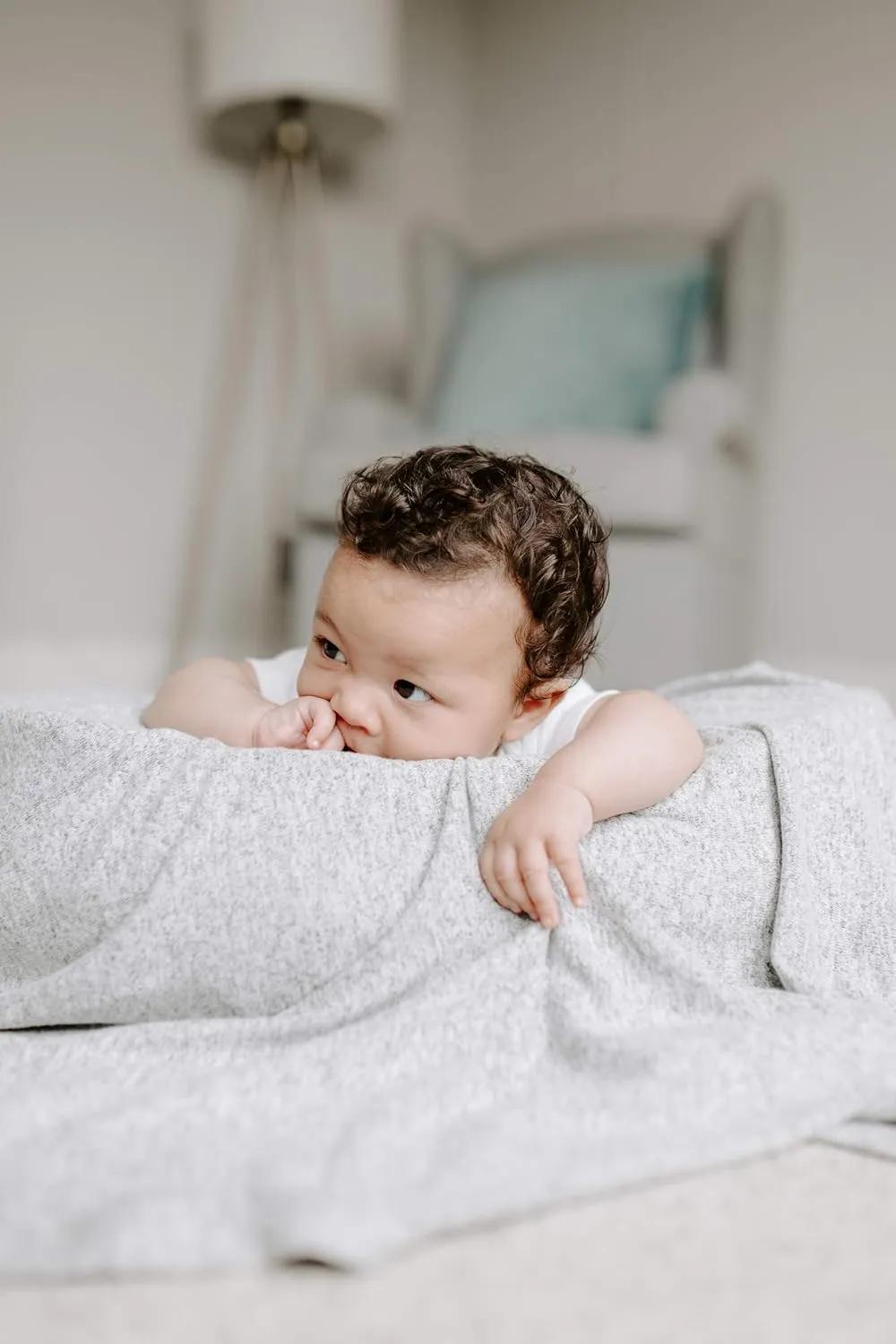 aden   anais Snuggle Knit Newborn Gift Set with Knotted Baby Gown, Swaddle Blanket, Infant Hat, and Bandana Bib, 0-3 Months, Heather Grey