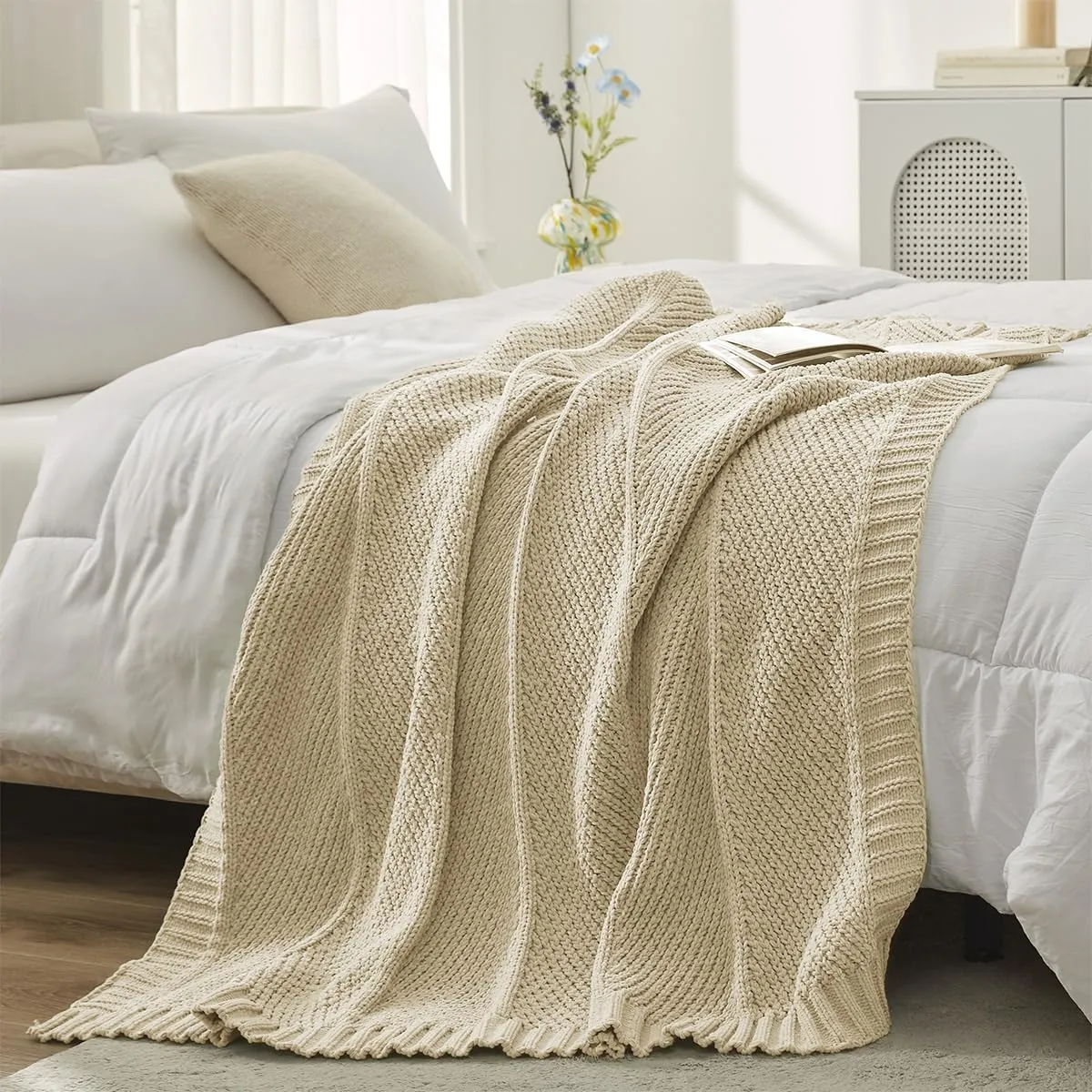 Amélie Home Chenille Knit Throw Blanket for Couch, Chevron Texture Decorative Soft Blanket for Sofa, Bed & Chair, 50"x60", Beige