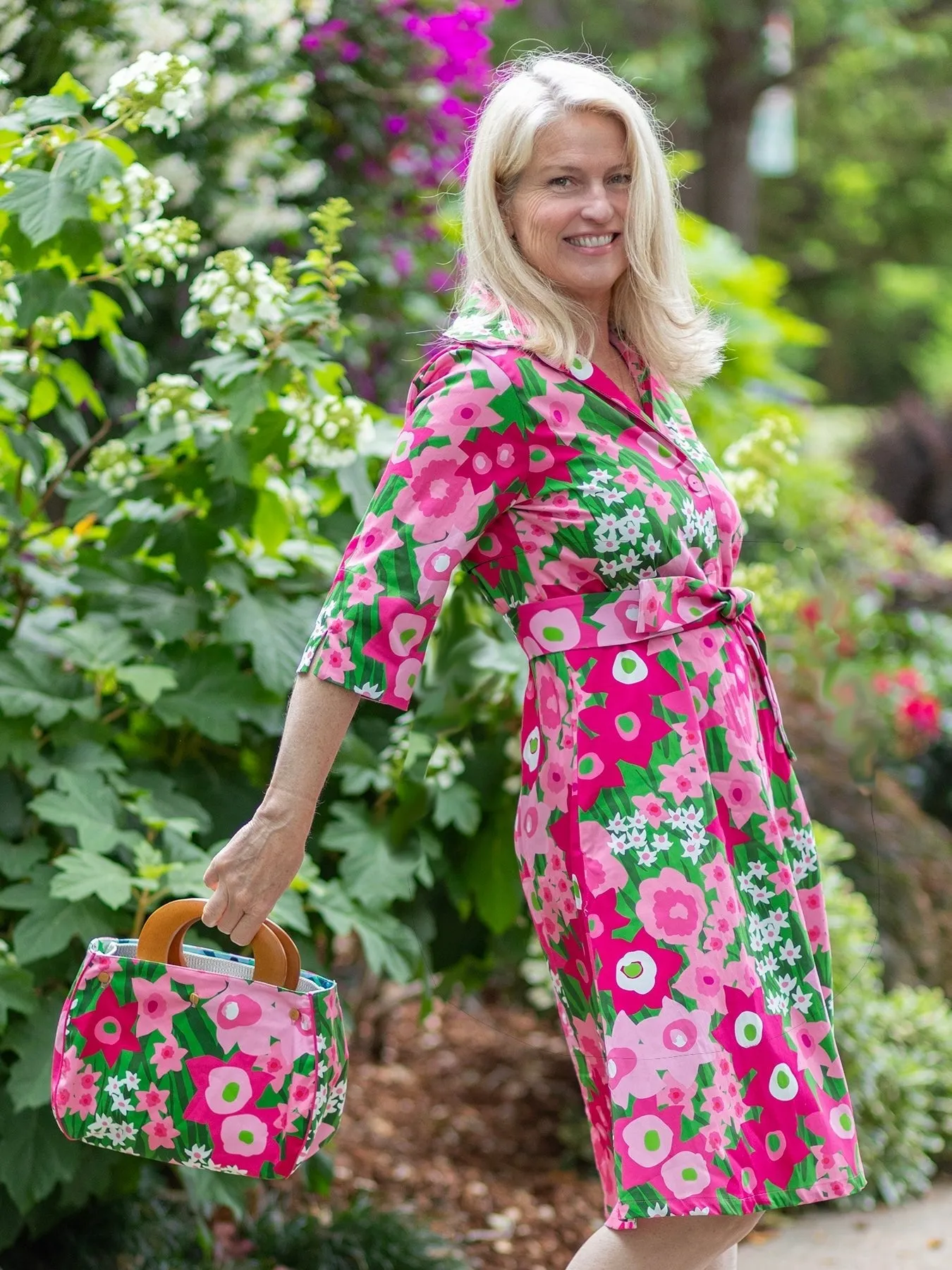 BONNIE cover Daffodils Pink and Green & Garden Oasis Blue