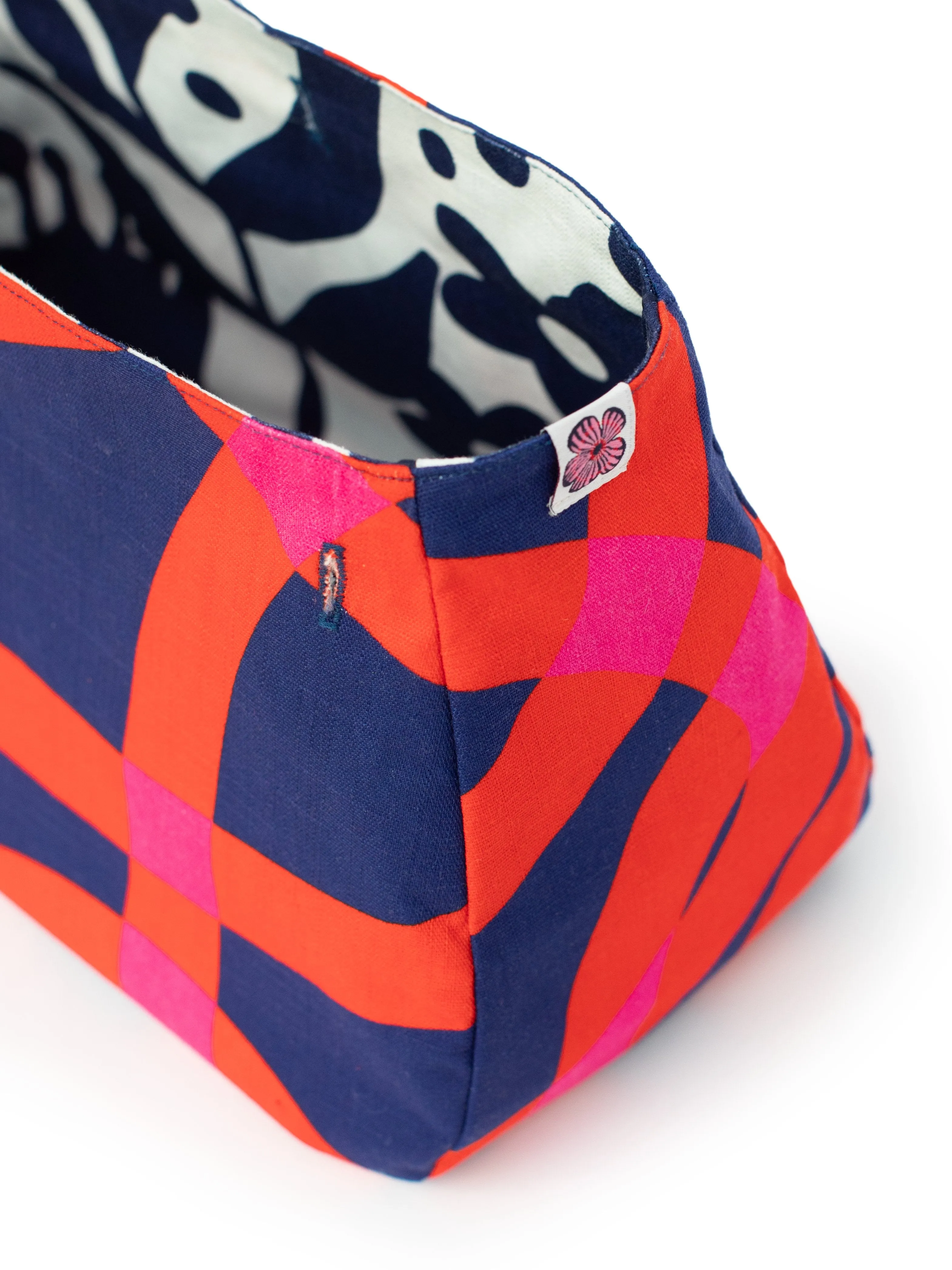 BONNIE cover Flower Buds & Ribbon