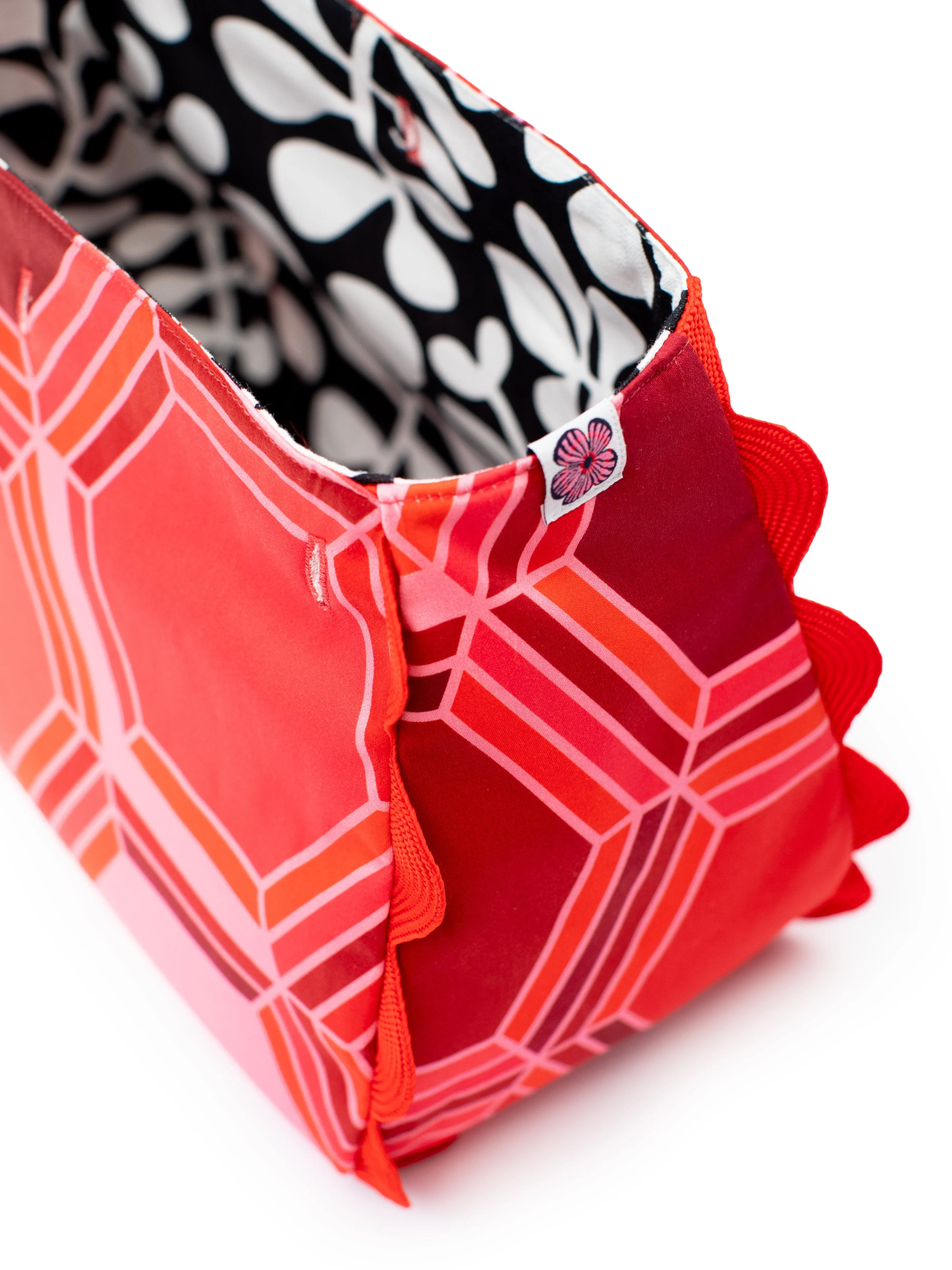 BONNIE cover Honeycomb Red & Fern Black and White