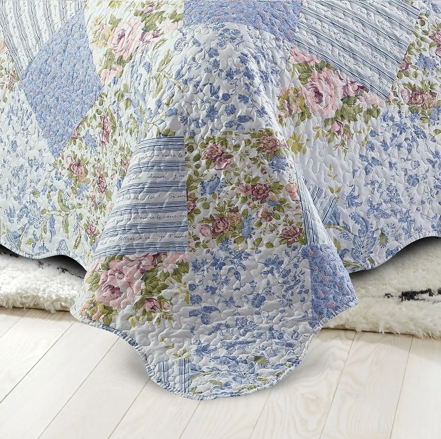Brilliant Sunshine Blue Rose Patchwork, 3-Piece Quilt Set with 2 Shams, Reversible Bedspread, Soft Lightweight Coverlet, All-Season, King, Blue Rose