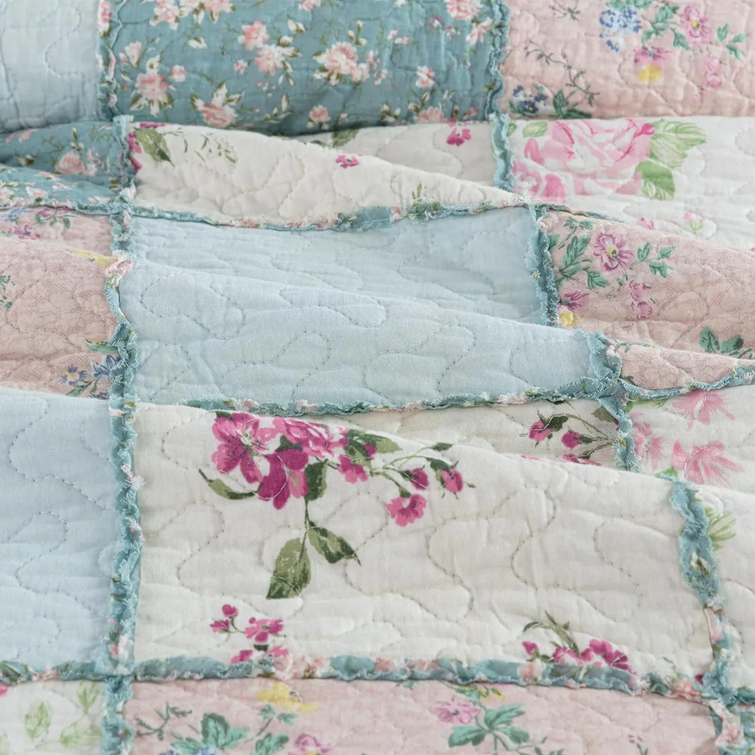 Chezmoi Collection Abbi 3-Piece Shabby Chic Bedding King Quilt Set Pre-Washed Cotton Floral Coverlet Bedspread Ruffled Patchwork Quilt King Size