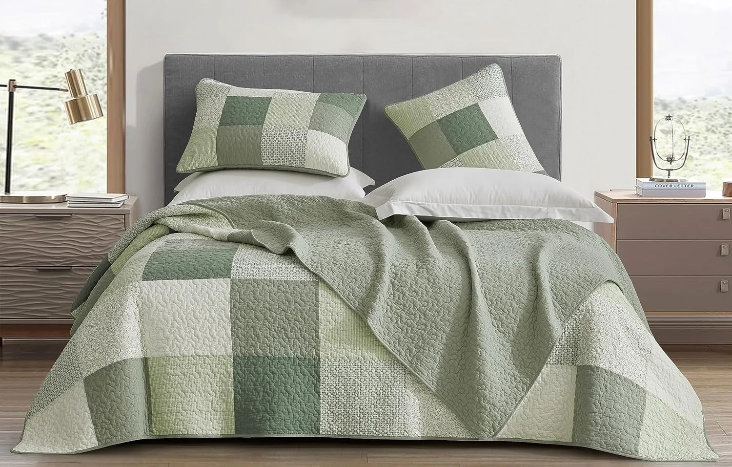 Chezmoi Collection Orna 2-Piece Chic Patchwork Quilt Set - Green Floral Patch Coverlet - Pre-Washed Cotton Lightweight Reversible Bedspread, Twin Size