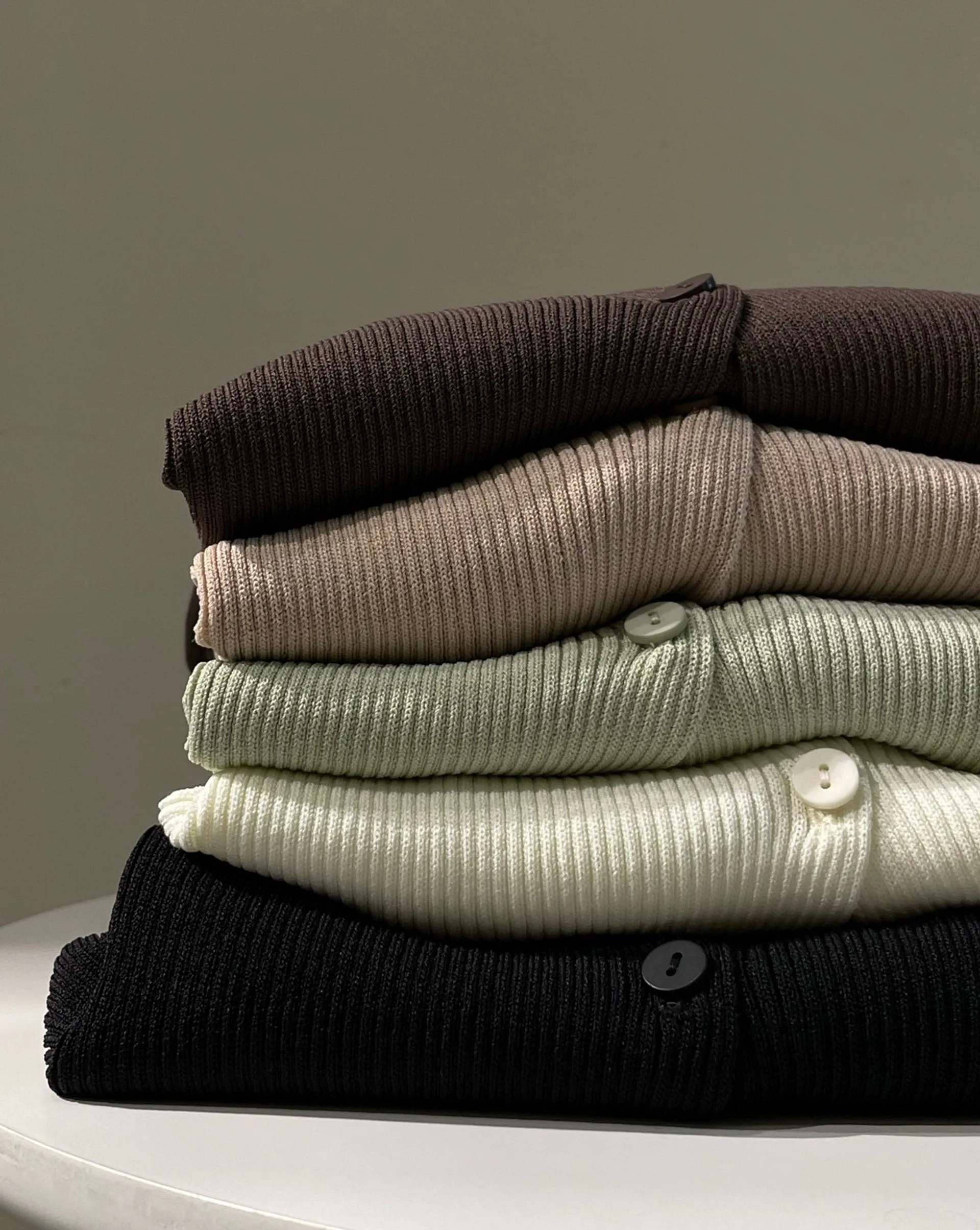 Cooling V neck Knit