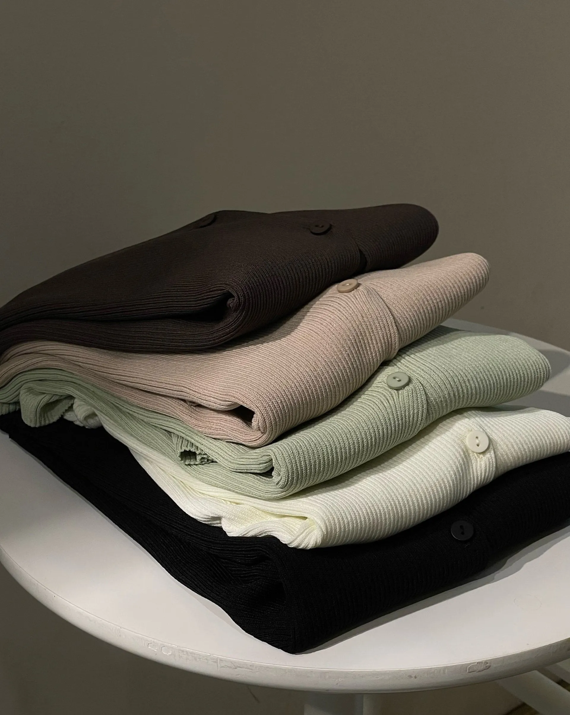 Cooling V neck Knit