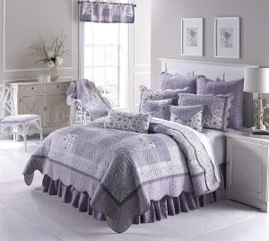 Donna Sharp Full/Queen Bedding Set - 3 Piece - Lavender Rose Cotton Contemporary Quilt Set with Quilt and Two Standard Pillow Shams - Fits Queen and Full Size Beds - Machine Washable
