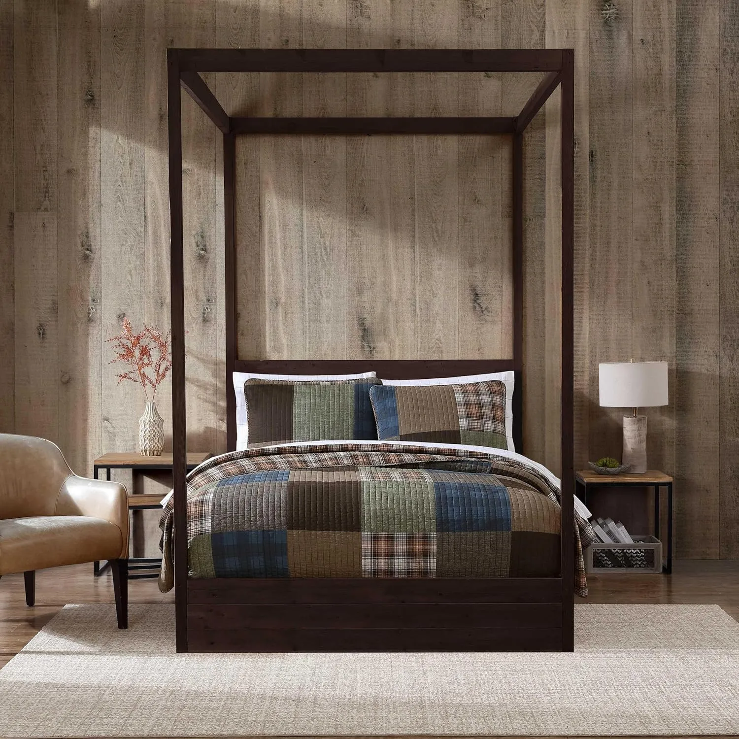 Eddie Bauer - King Quilt Set, Premium Cotton Reversible Bedding with Matching Shams, Patchwork Home Decor (Classic Patchwork Green, King)