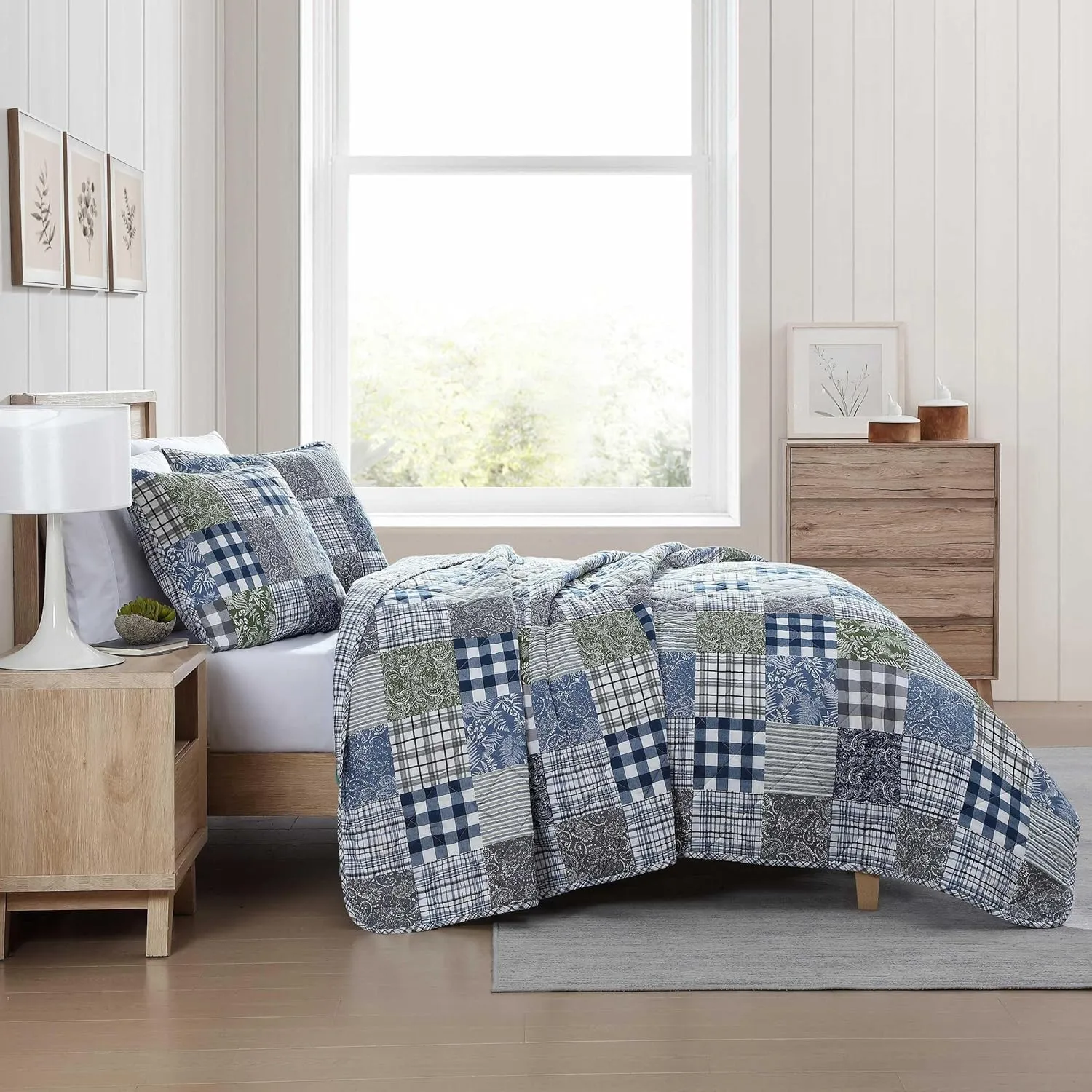 Eddie Bauer - Twin Quilt Set, Reversible Cotton Bedding with Matching Sham, Patchwork Home Decor with Plaid Reverse (Cozy Plaid Patchwork Blue/Green, Twin)