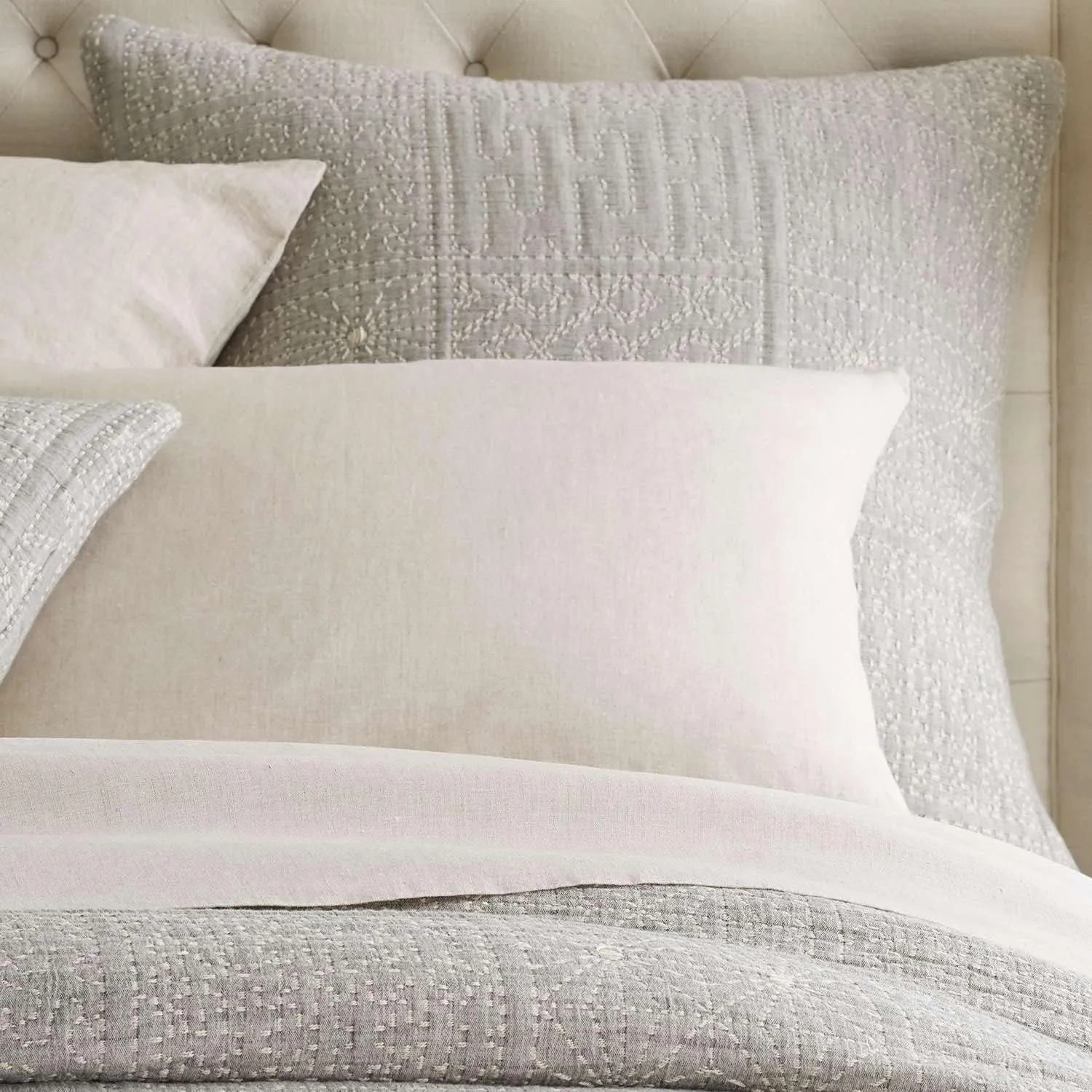 Elsa Grey Sham, Standard Size, Grey Graphic Pattern