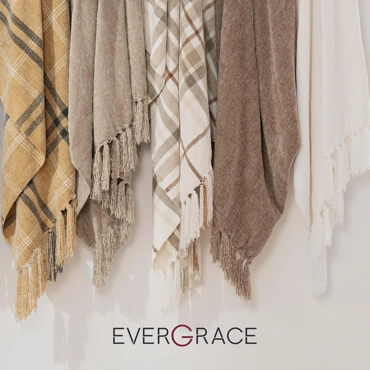 EVERGRACE Soft Chenille Throw Blanket for Couch, Cozy Plush Fuzzy Decorative Chenille Knit Throw Blanket with Tassels, Lightweight Blanket and Throws for Bed Sofa Gift Home Decor, Beige 50"x60"