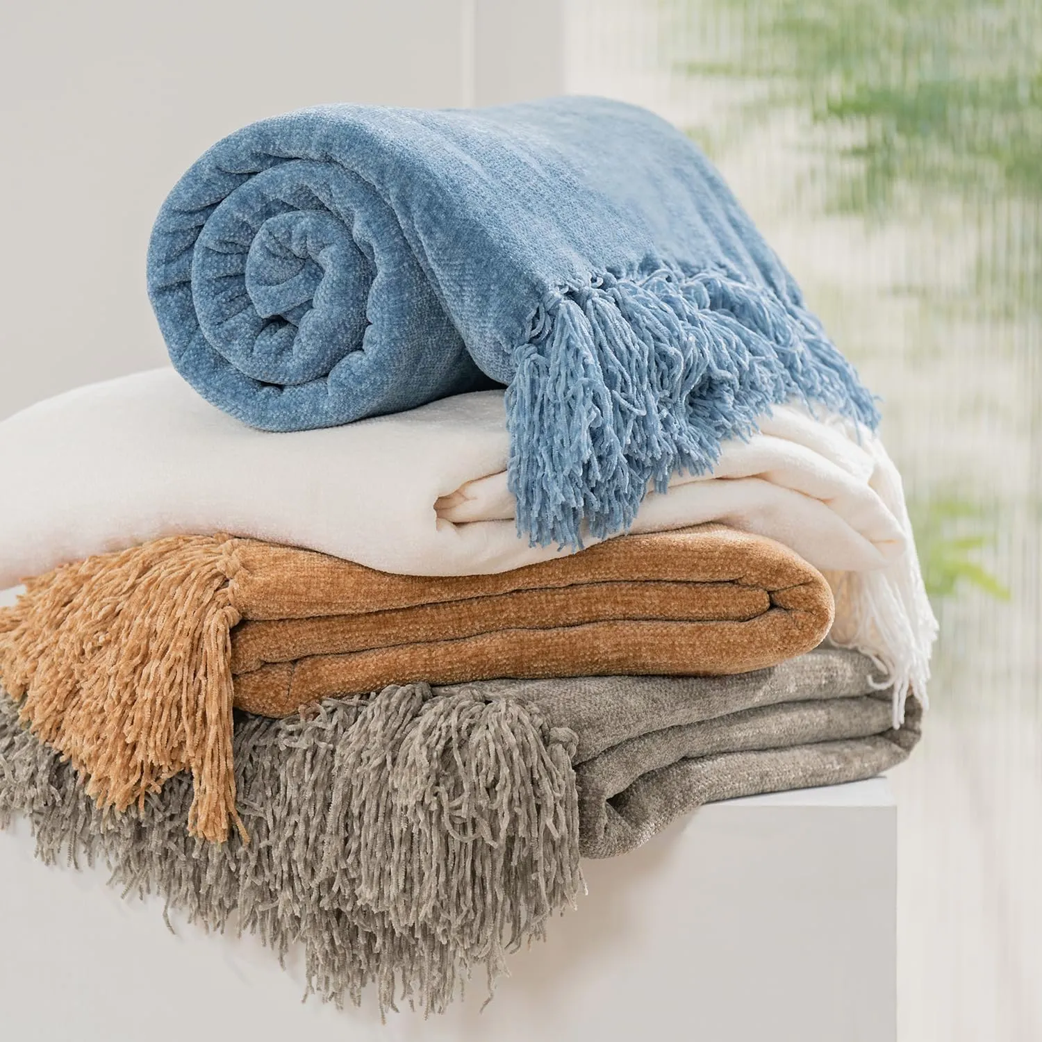 EVERGRACE Soft Chenille Throw Blanket for Couch, Cozy Plush Fuzzy Decorative Chenille Knit Throw Blanket with Tassels, Lightweight Blanket and Throws for Bed Sofa Gift Home Decor, Cloud Blue 50"x60"