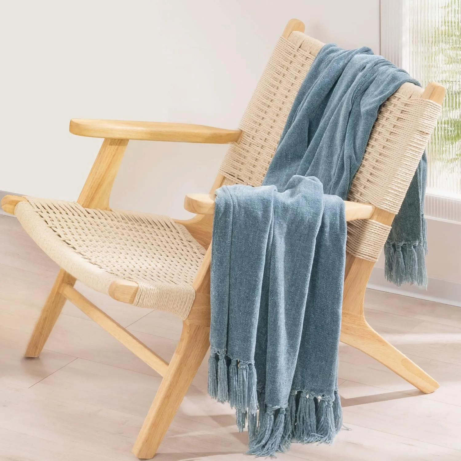EVERGRACE Soft Chenille Throw Blanket for Couch, Cozy Plush Fuzzy Decorative Chenille Knit Throw Blanket with Tassels, Lightweight Blanket and Throws for Bed Sofa Gift Home Decor, Cloud Blue 50"x60"