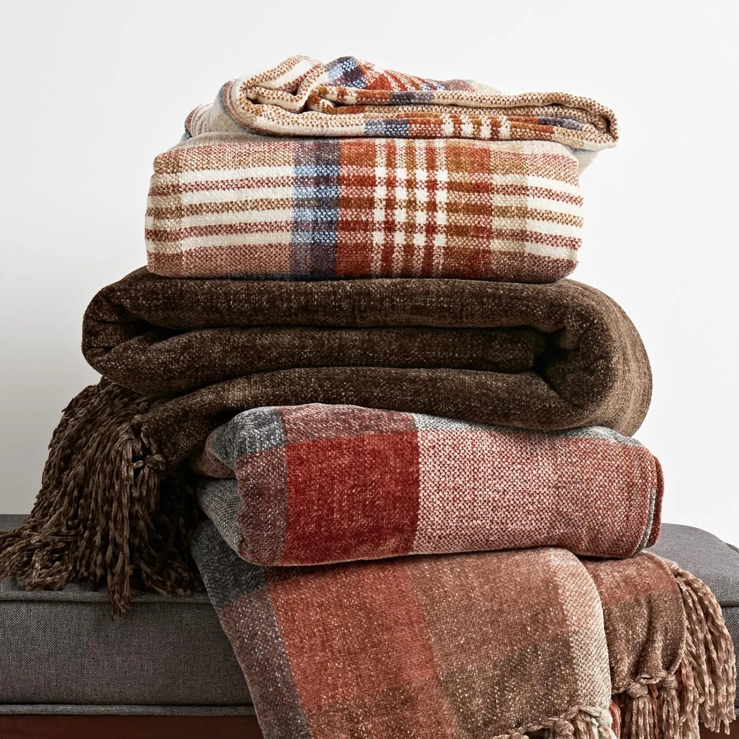 EVERGRACE Soft Chenille Throw Blanket for Couch, Cozy Plush Fuzzy Decorative Chenille Knit Throw Blanket with Tassels, Lightweight Blanket and Throws for Bed Sofa Gift Home Decor, Dark Brown 50"x60"