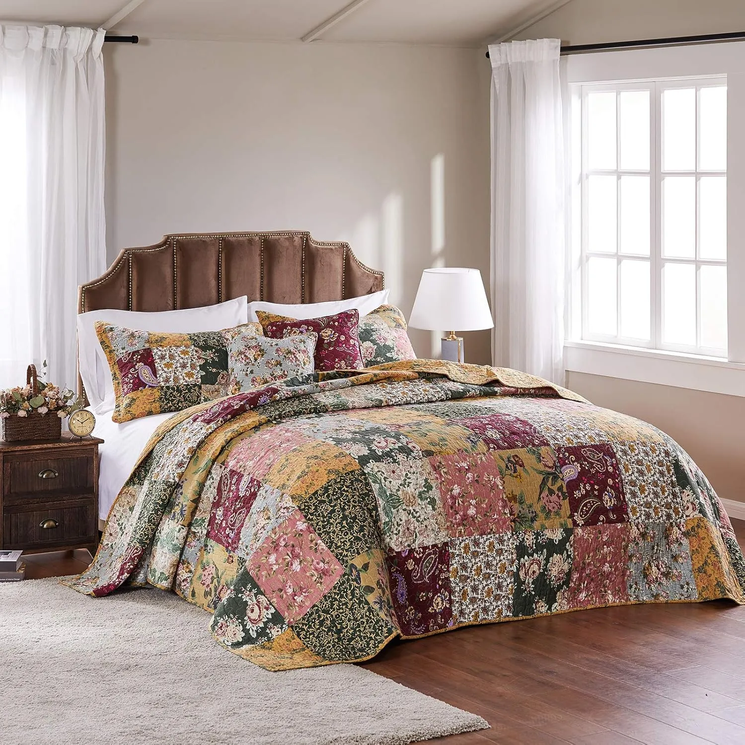 Greenland Home Antique Chic 100% Cotton Authentic Patchwork Quilt Set, with Bedspread Coverage, 3-Piece Jumbo King