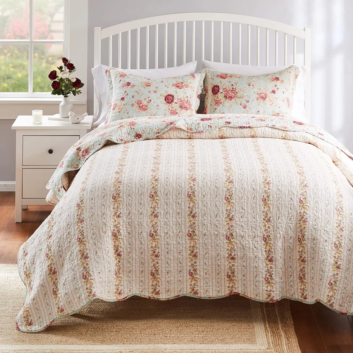 Greenland Home Antique Rose 100% Cotton Heirloom-Quality Quilt Set, 2-Piece Twin/XL, Blue