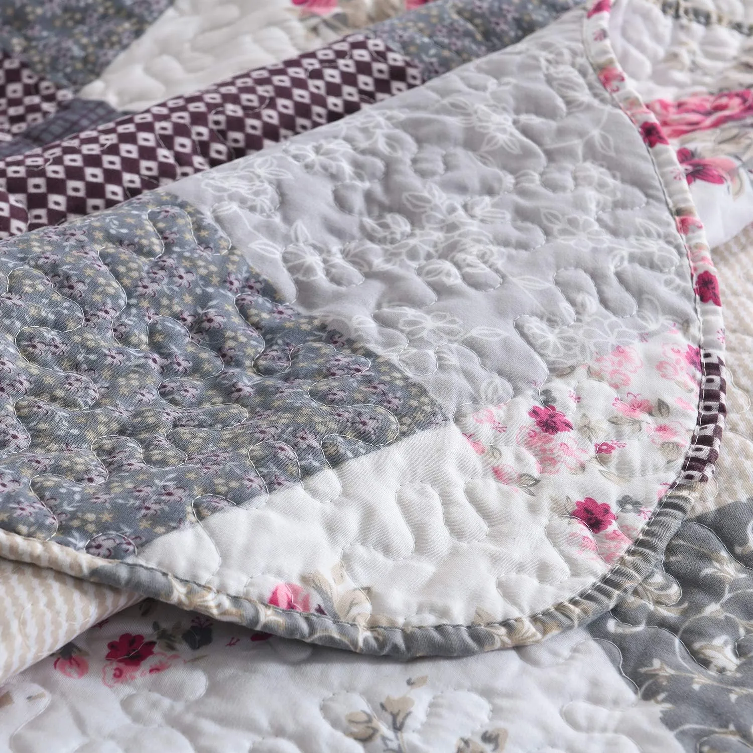 HoneiLife Quilt Set Twin Size - 2 Piece Microfiber Quilts Reversible Bedspreads Patchwork Coverlets Floral Bedding Set All Season Quilts with Geometric and Little Rose Print Pattern，Grey