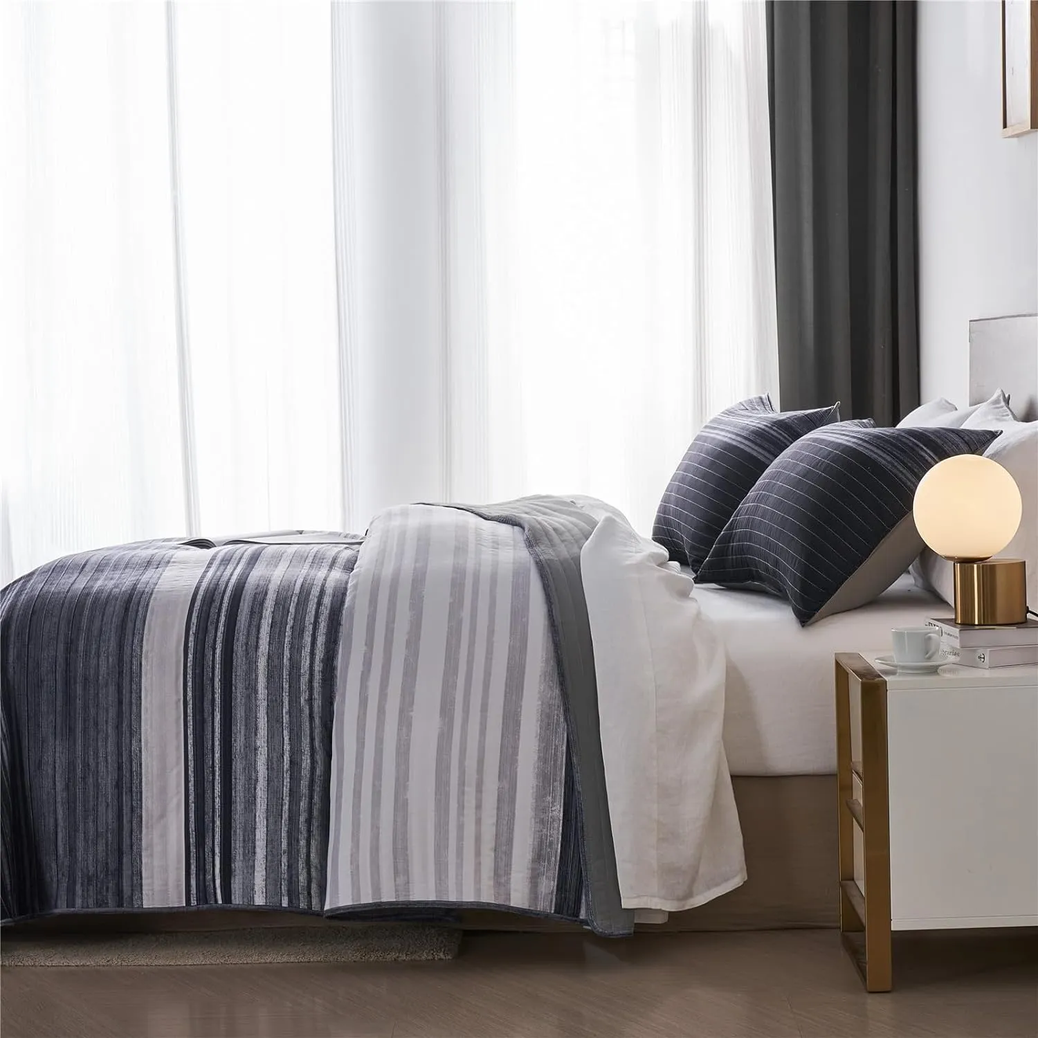 KAKIJUMN Full/Queen Quilt Bedding Set, Black White Grey Patchwork Striped Quilt Set, 2 Pieces Soft Lightweight Bedspread Coverlet Set with 1 Pillow Sham(Grey,Queen)