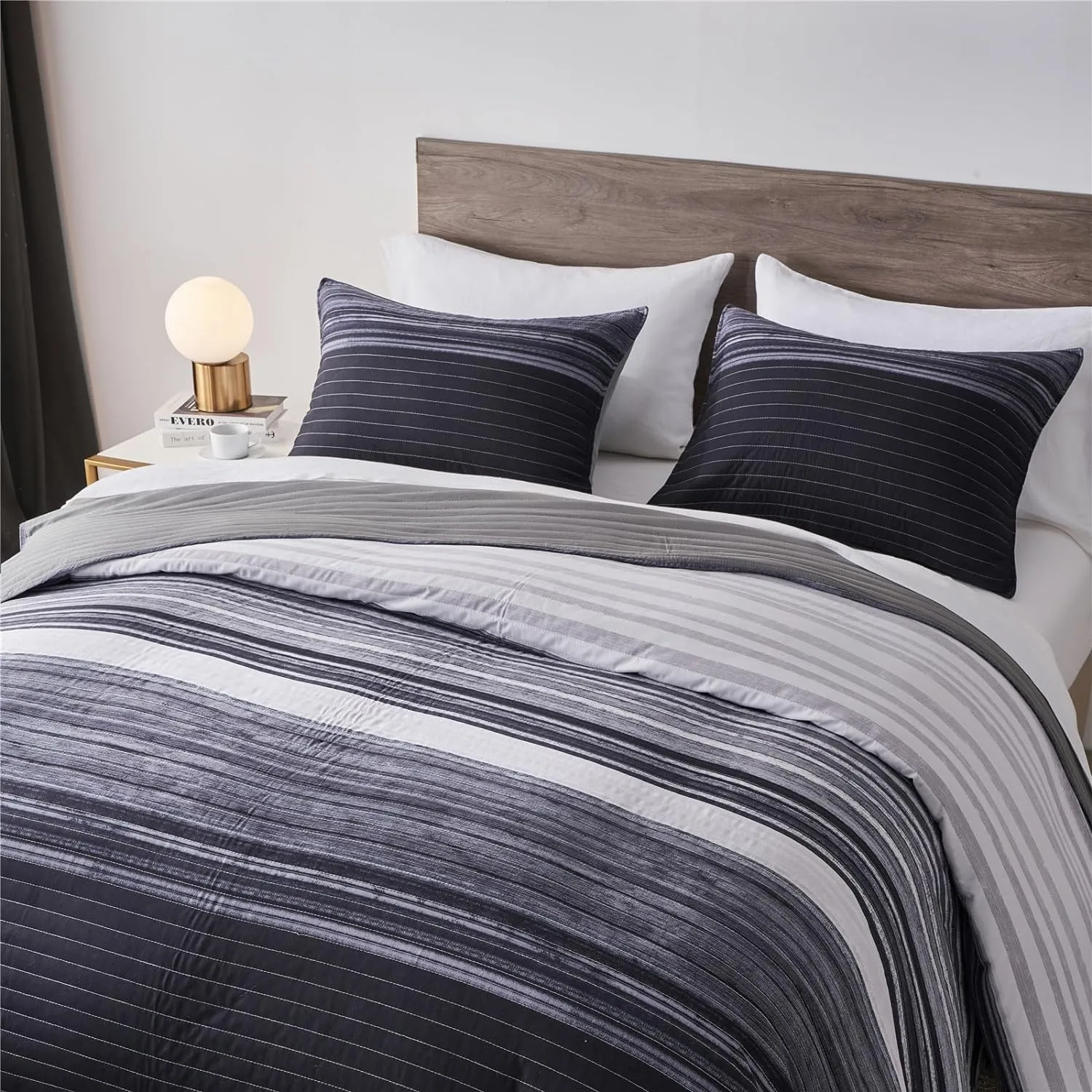 KAKIJUMN Full/Queen Quilt Bedding Set, Black White Grey Patchwork Striped Quilt Set, 2 Pieces Soft Lightweight Bedspread Coverlet Set with 1 Pillow Sham(Grey,Queen)
