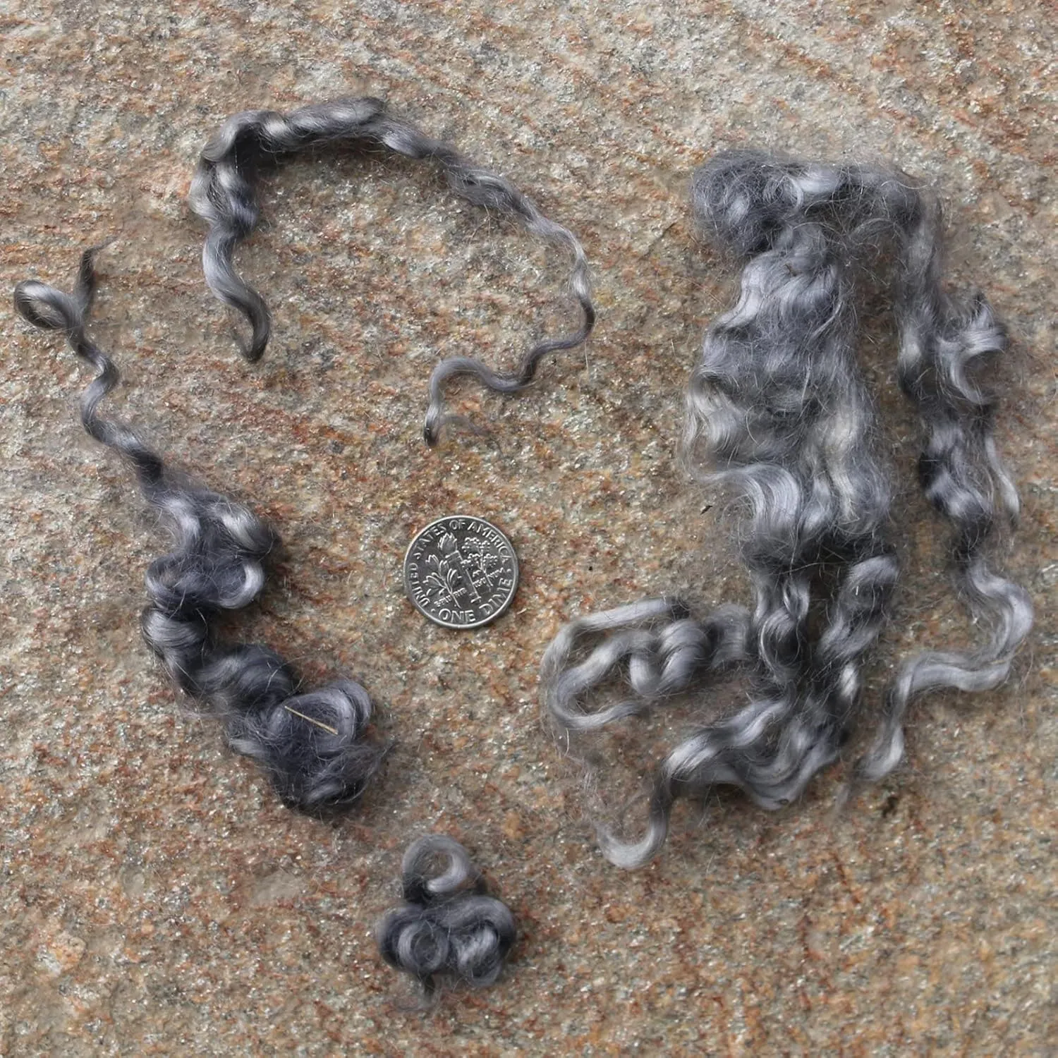 Kid Mohair Locks. Organic Hand Dyed Premium Wool Fiber for Doll Hair and Wigs, Felting, Blending, Spinning, Wall Hangings. Silver, 1 Ounce (28g)