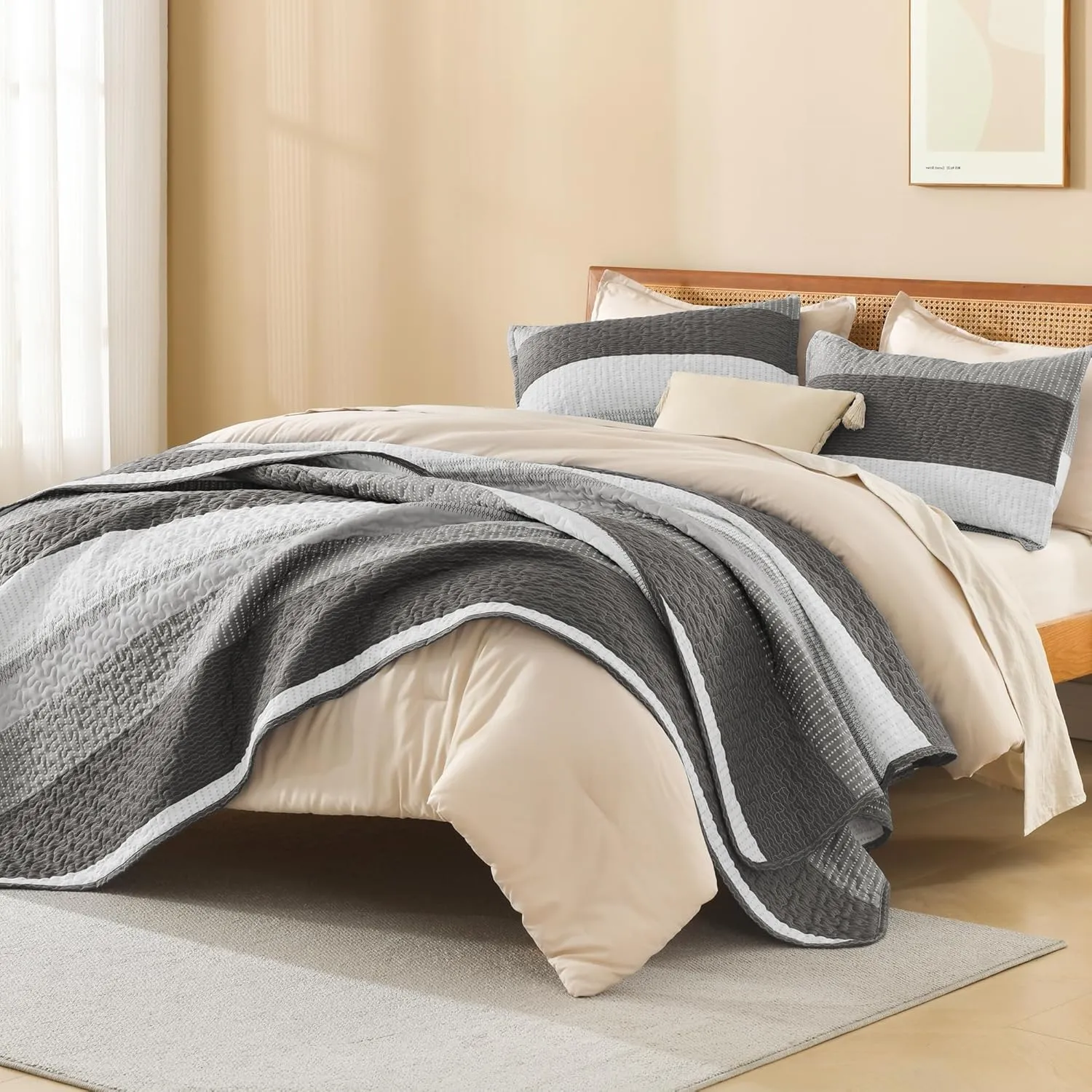 Litanika Quilt Queen Size Dark Grey, Stripe Patchwork Summer Bedspread Coverlet 3 Pieces, Soft Lightweight Microfiber Quilted Bedding Set for All Season(1 Quilt, 2 Pillowcases)
