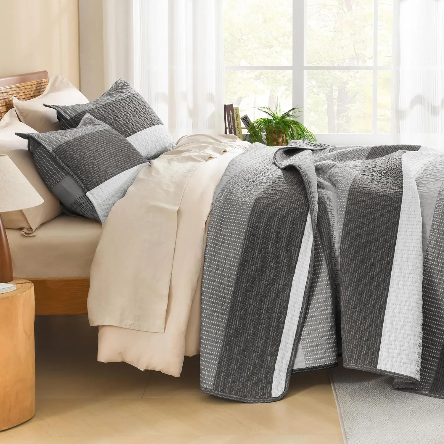 Litanika Quilt Queen Size Dark Grey, Stripe Patchwork Summer Bedspread Coverlet 3 Pieces, Soft Lightweight Microfiber Quilted Bedding Set for All Season(1 Quilt, 2 Pillowcases)