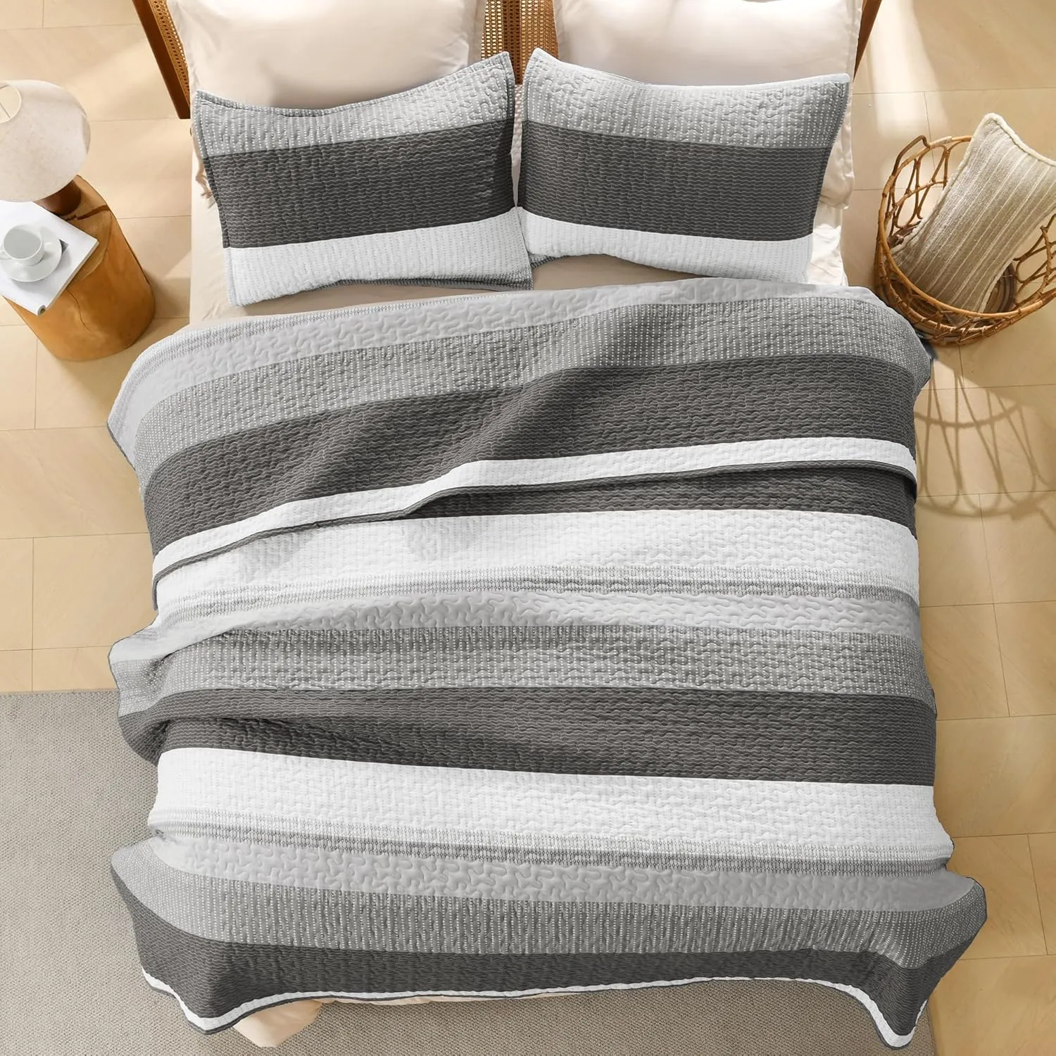 Litanika Quilt Queen Size Dark Grey, Stripe Patchwork Summer Bedspread Coverlet 3 Pieces, Soft Lightweight Microfiber Quilted Bedding Set for All Season(1 Quilt, 2 Pillowcases)