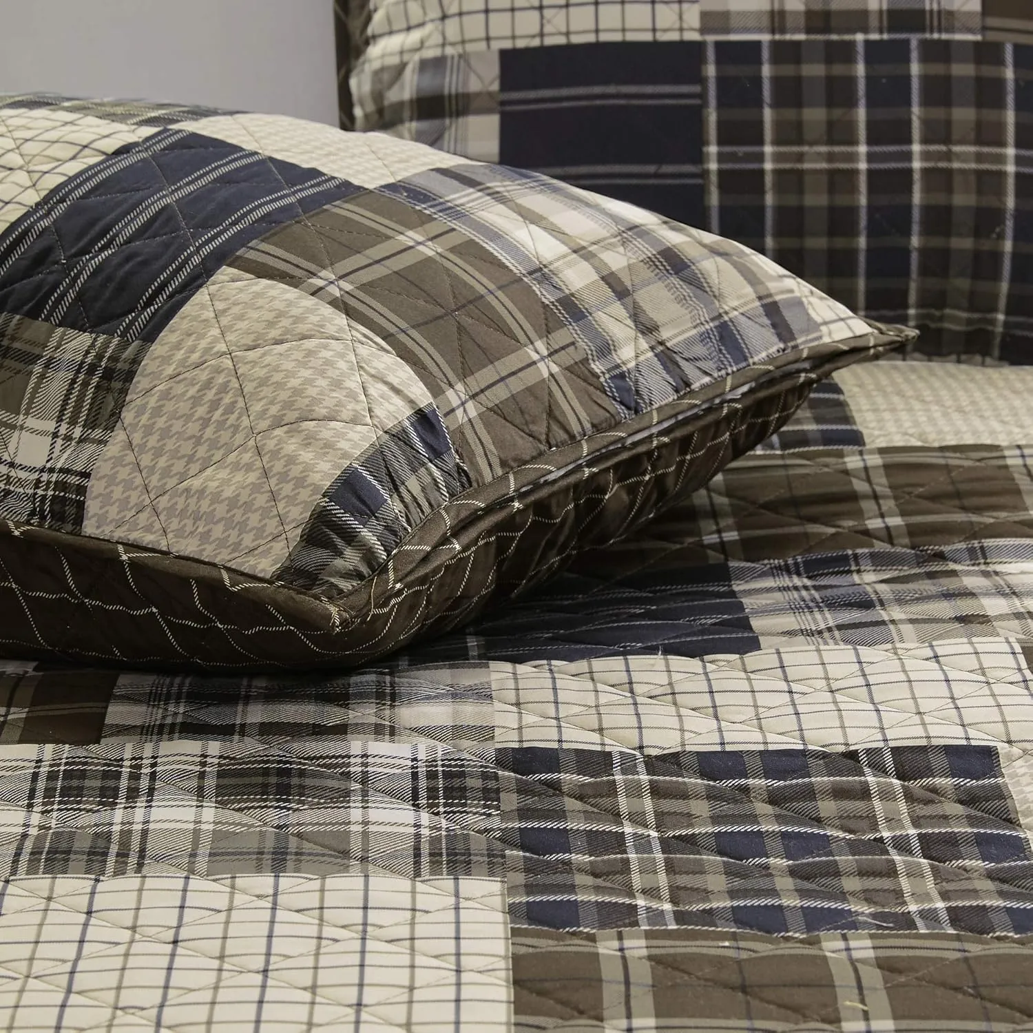 Madison Park Reversible Quilt Cabin Lifestyle Plaid Design - All Season, Breathable Coverlet Bedspread Bedding Set, Matching Shams, Timber Black/Brown Full/Queen(90"x90") 3 Piece