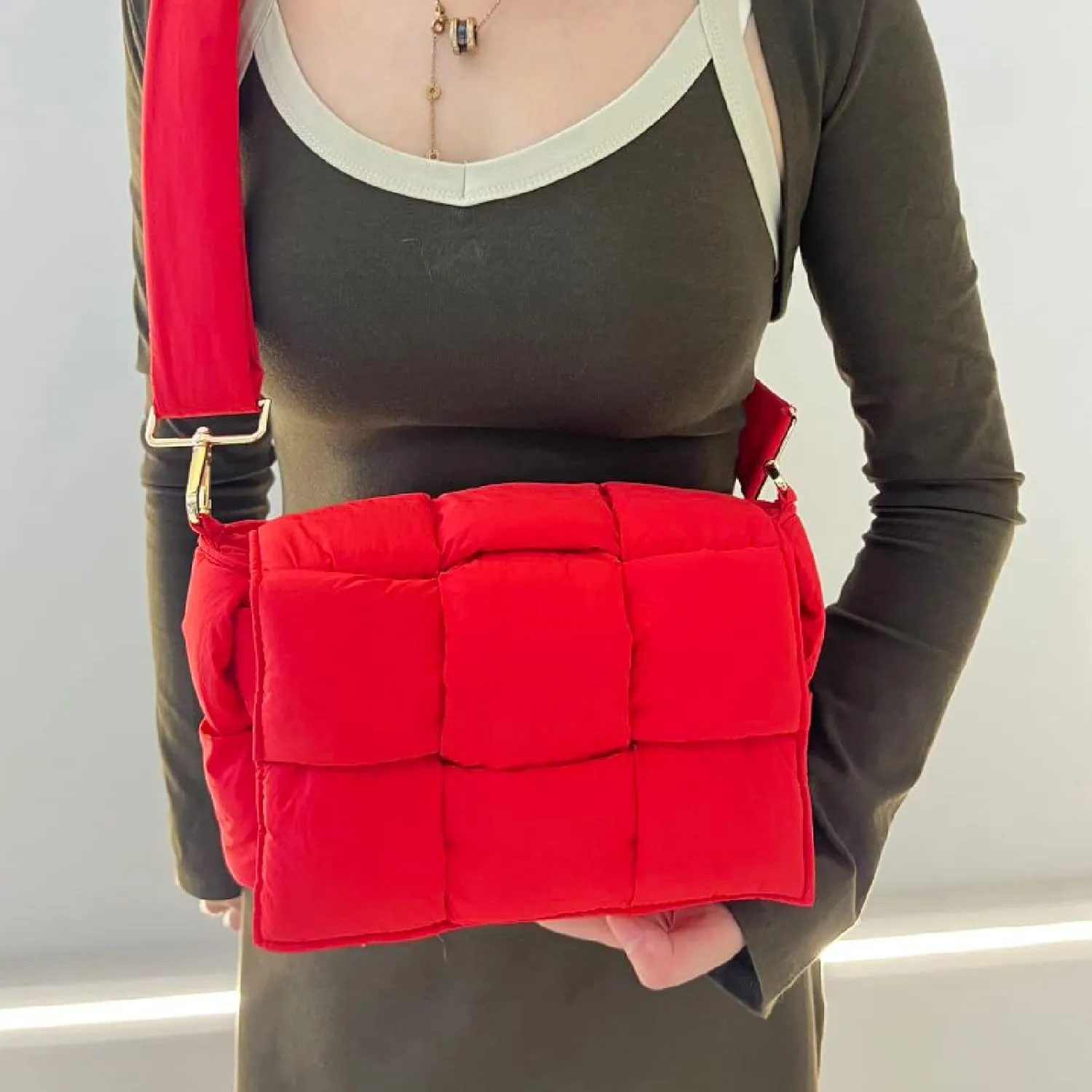 NAARIIAN Puffer Crossbody Bag for Women, Lightweight Puffy Shoulder Bags with Adjustable Strap,Quilted Woven Purse Hobo Bag