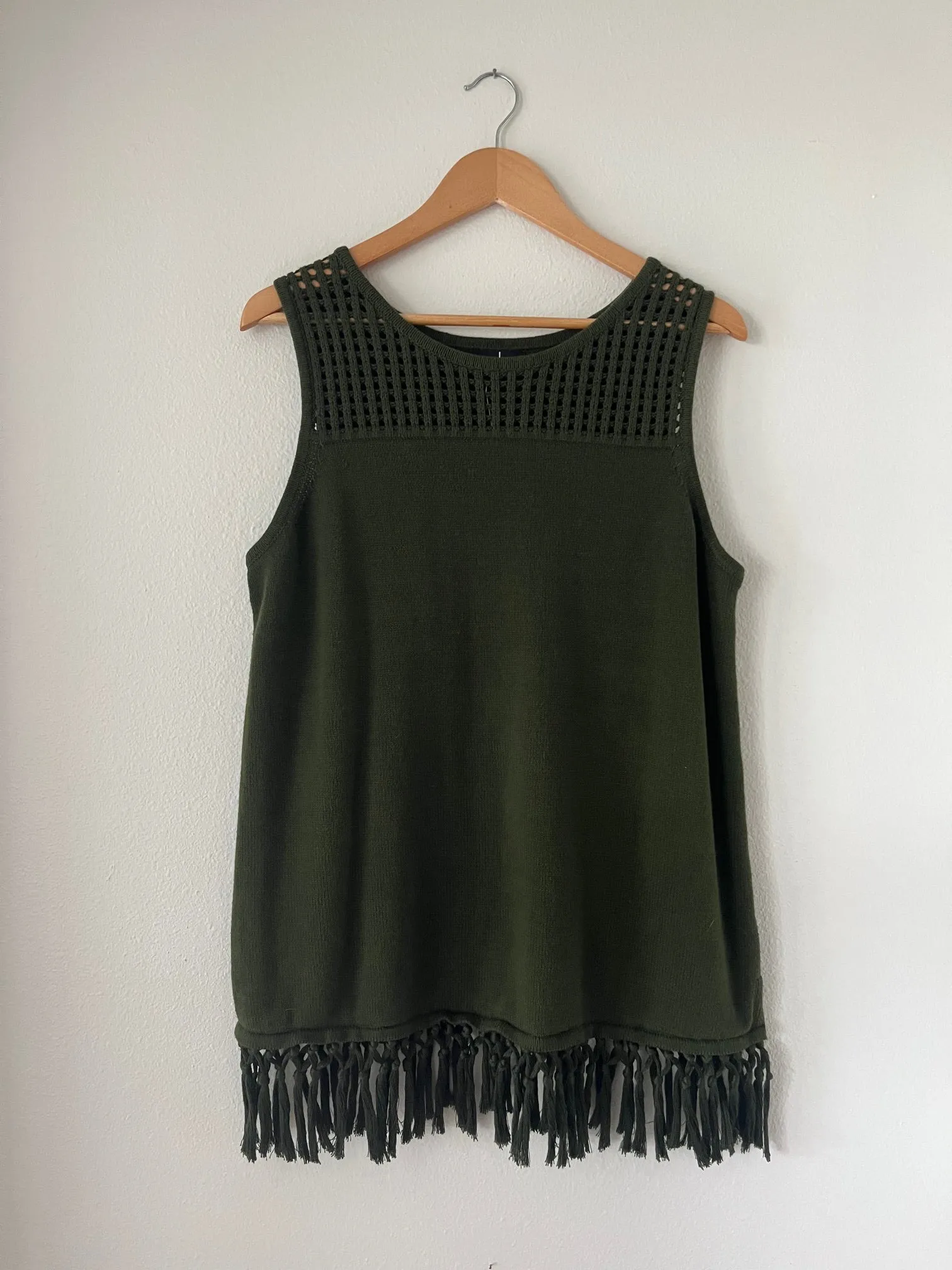 Sleeveless fringe sweater