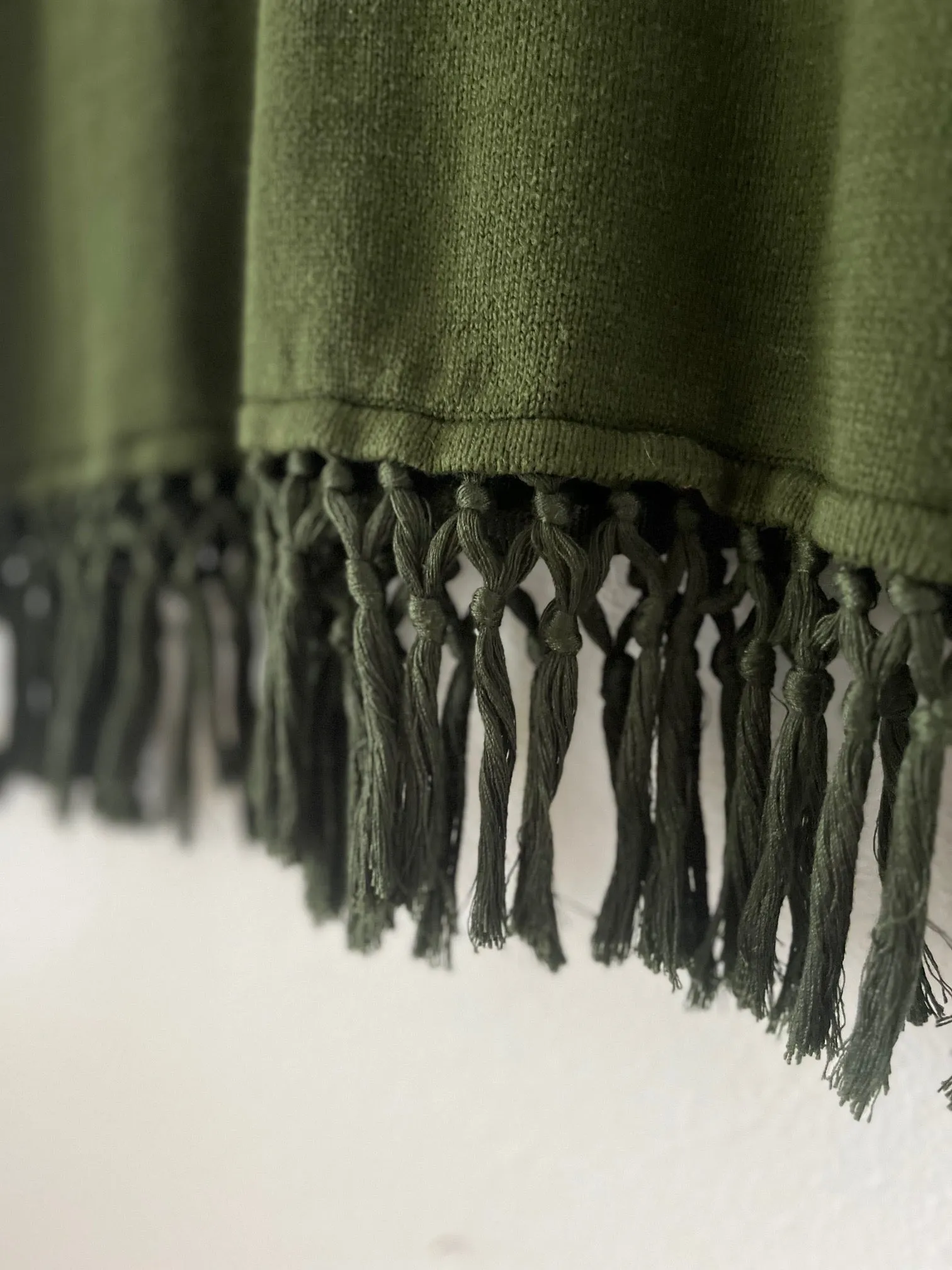 Sleeveless fringe sweater