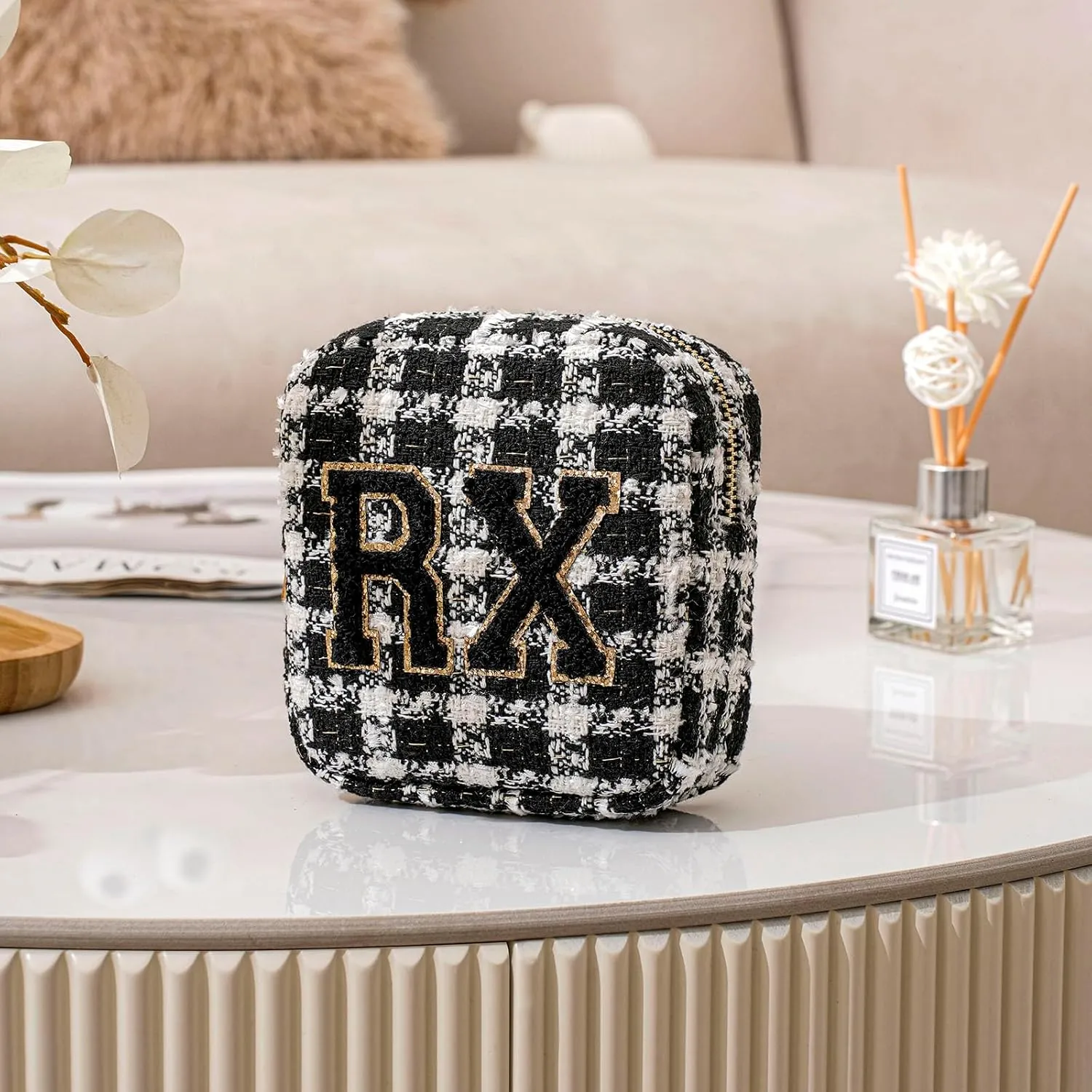 uekeboag Personalized Small Checkered Medicine Cosmetic Bag, Cute Plaid Pattern Chenille Letter Patch RX Drug Pouch with Zipper, Makeup Travel Gift Bag for Women and Girls (09 White Checkered)