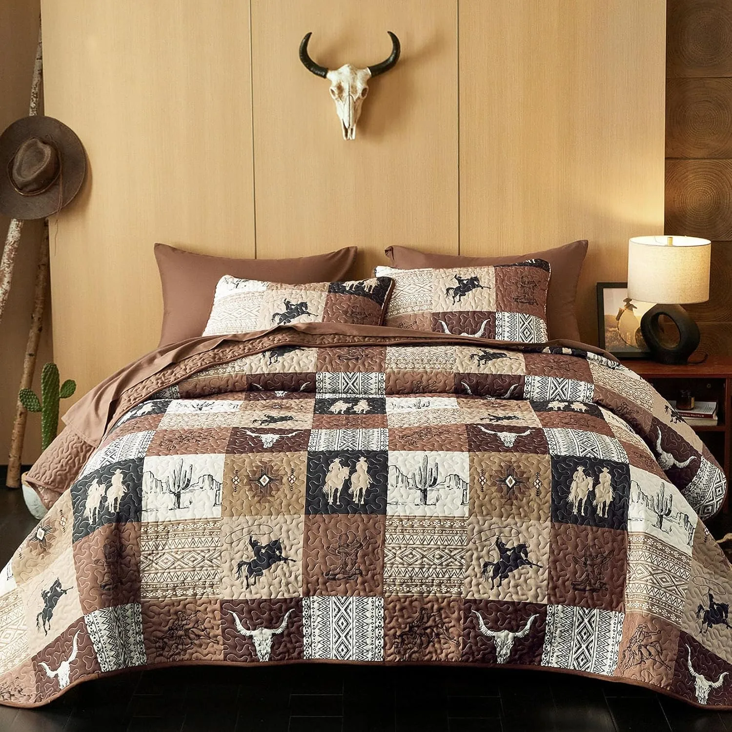 Wake In Cloud - Western Quilt Set, Southwestern Aztec Country Horse Cowboy Ranch Tribal Native American, Reversible Lightweight Bedspread Coverlet, 3 Pieces, Tan Brown, Queen/Full Size