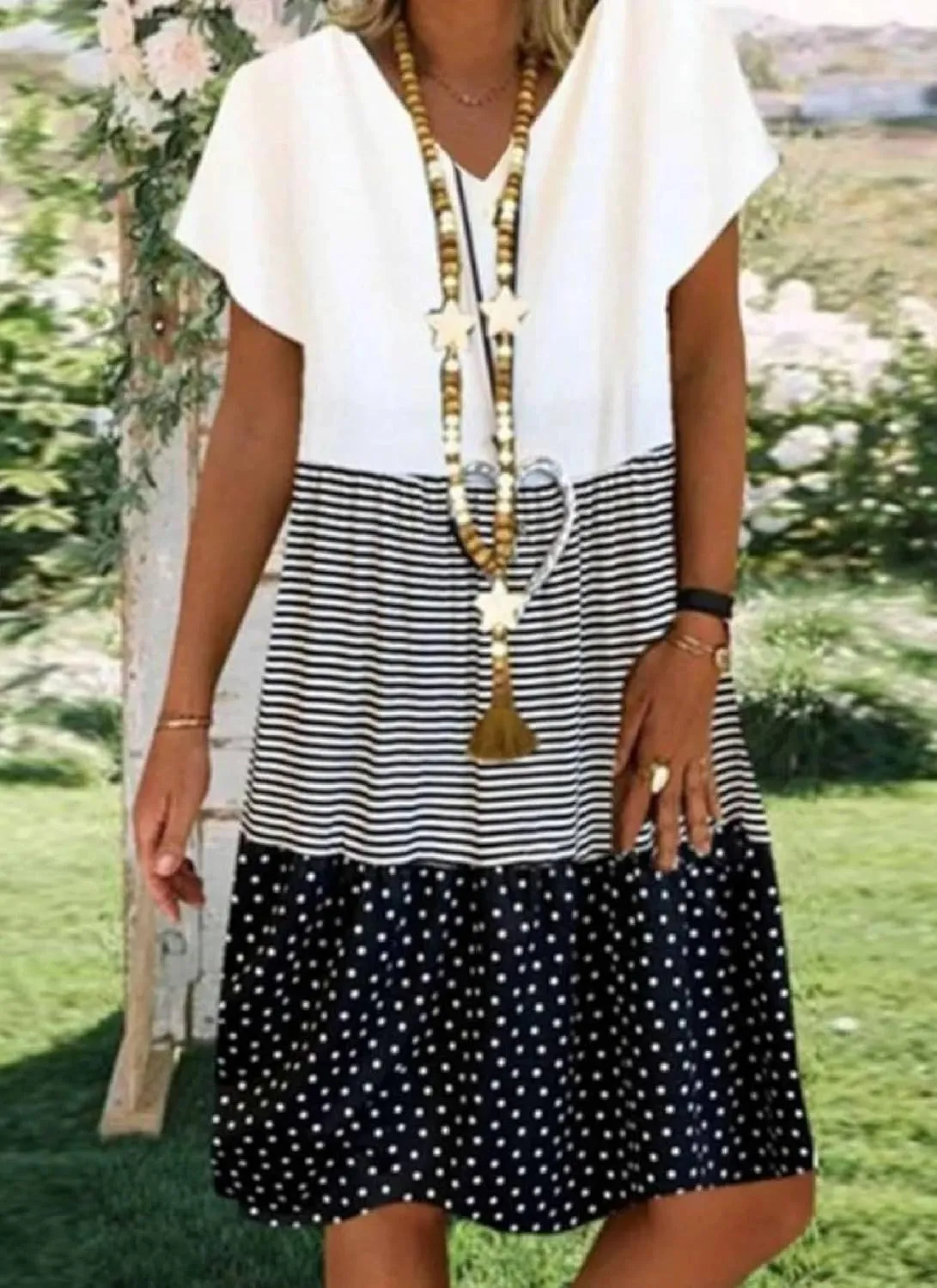 Women's 2025 Summer Trendy Short Sleeve V-Neck Chic Print A-Line Mini Dress Casual Beach Vacation Travel Outfits