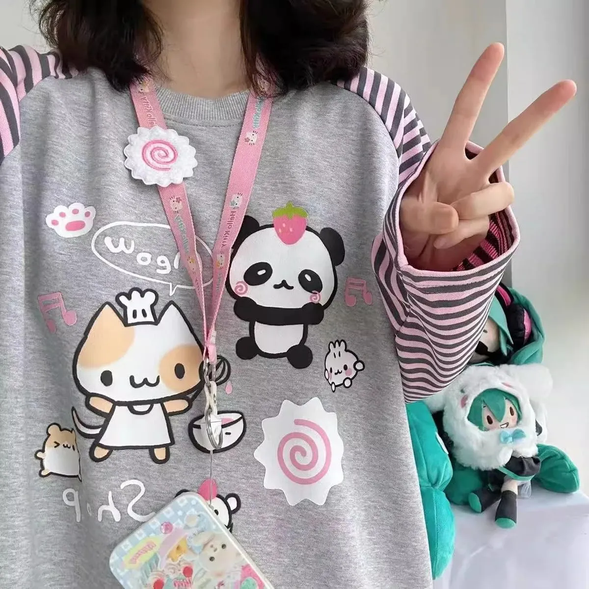 Y2k Cute Sweatshirts for Women Harajuku Kawaii Striped Sweatshirts Cartoon T-shirts